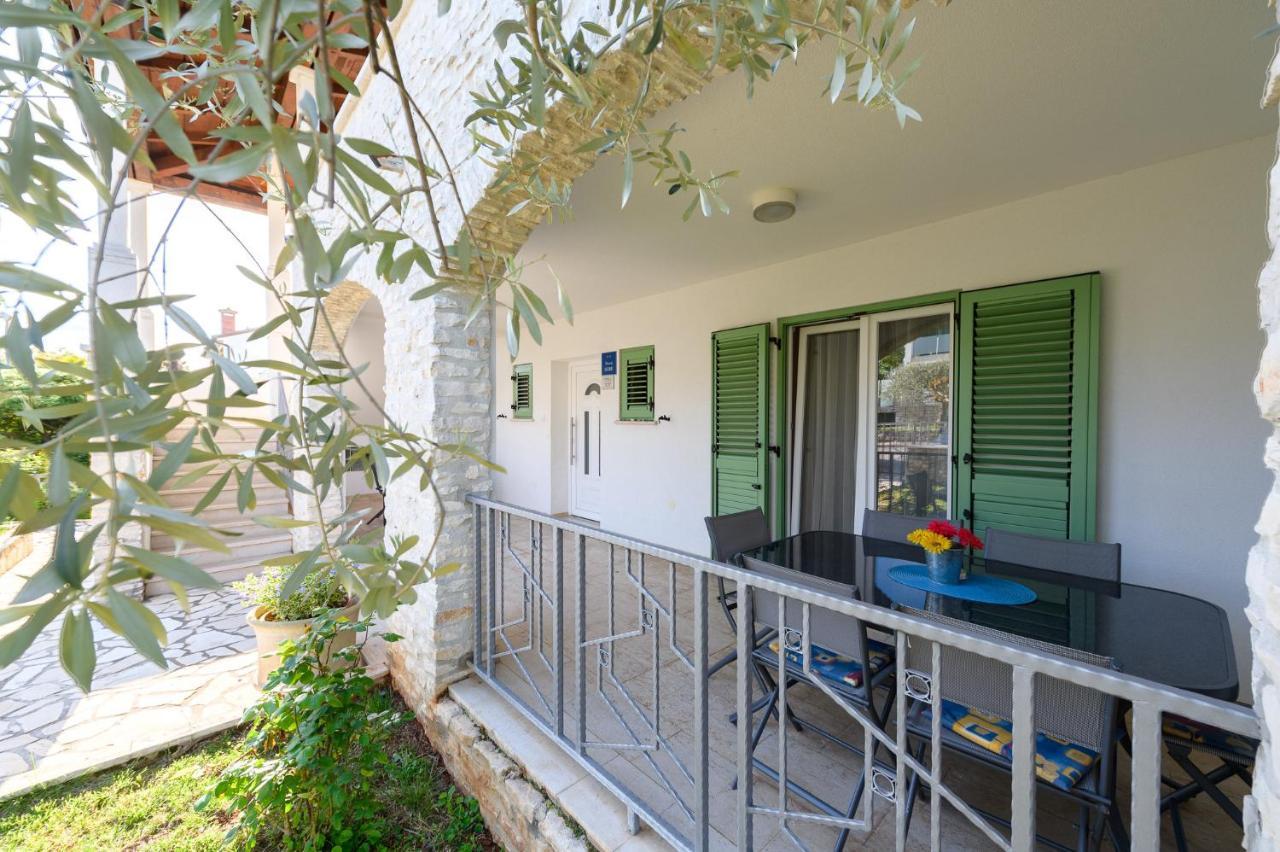 Apartman Inteuro โปเรช ภายนอก รูปภาพ