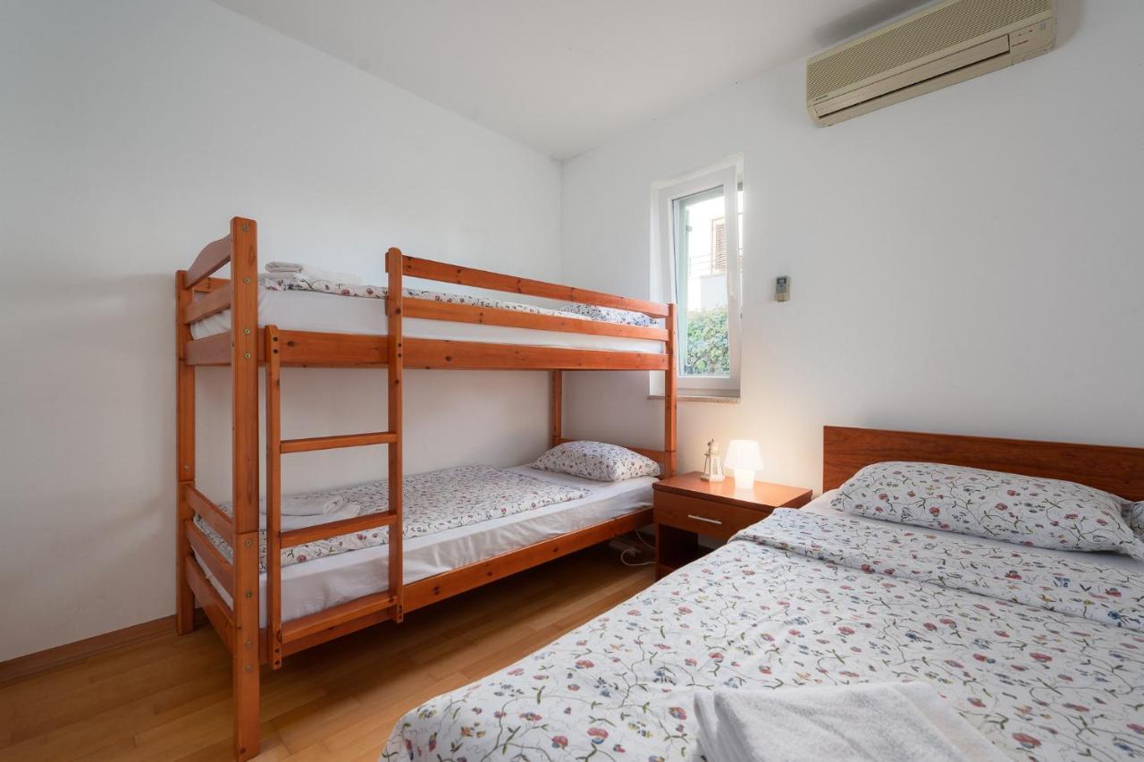 Apartman Inteuro โปเรช ภายนอก รูปภาพ